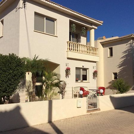 Quality Villa With Pool In Superb Location In Paphos Mandria  Exteriér fotografie