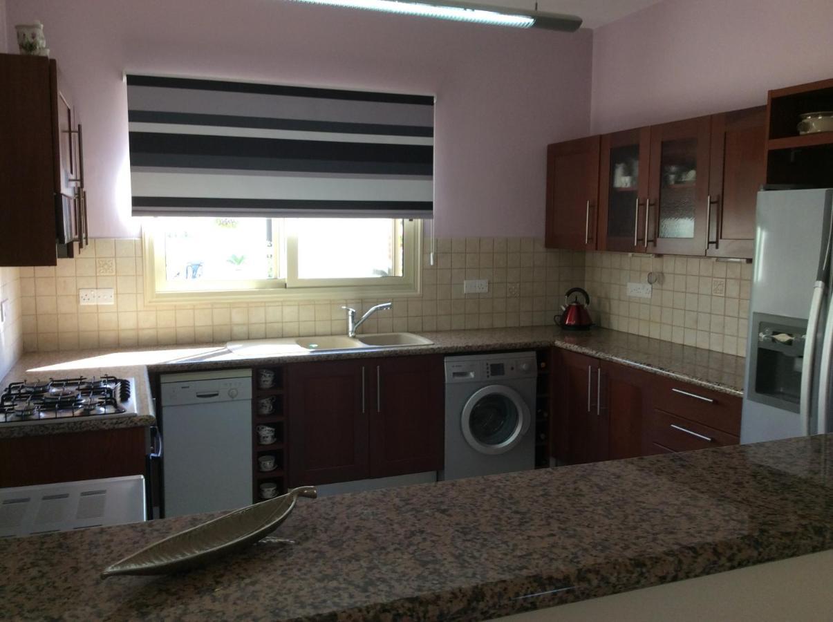 Quality Villa With Pool In Superb Location In Paphos Mandria  Exteriér fotografie